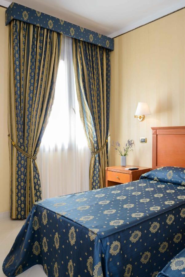 Hotel Hermitage Polla Exteriör bild