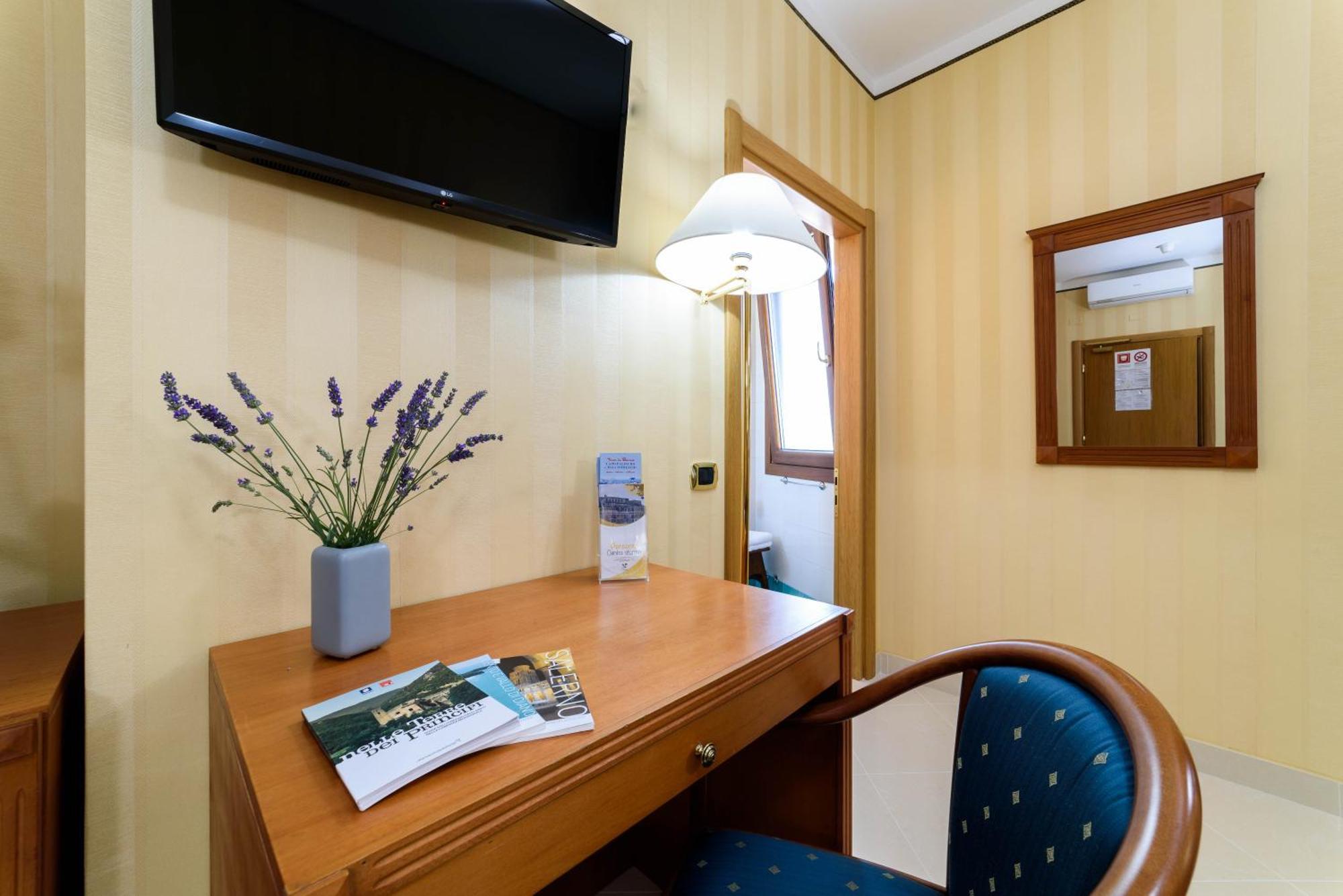 Hotel Hermitage Polla Rum bild
